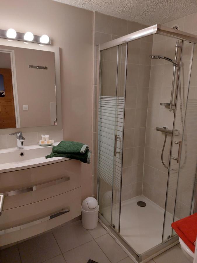Studio Au Pied Des Montagnes Le Bourg-d'Oisans Ngoại thất bức ảnh