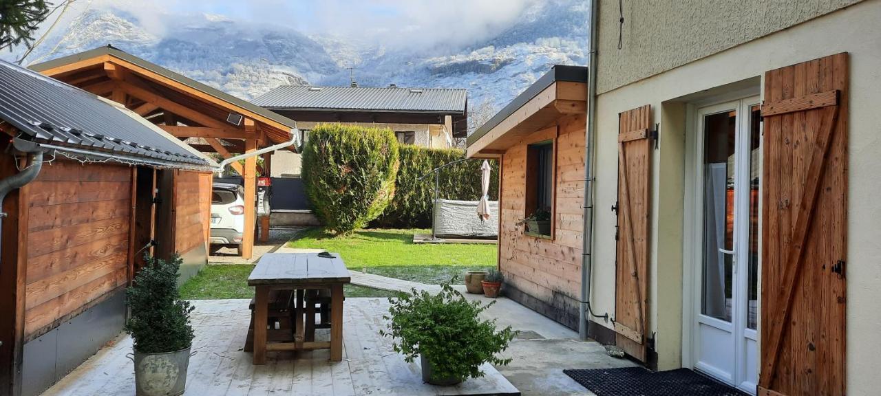 Studio Au Pied Des Montagnes Le Bourg-d'Oisans Ngoại thất bức ảnh